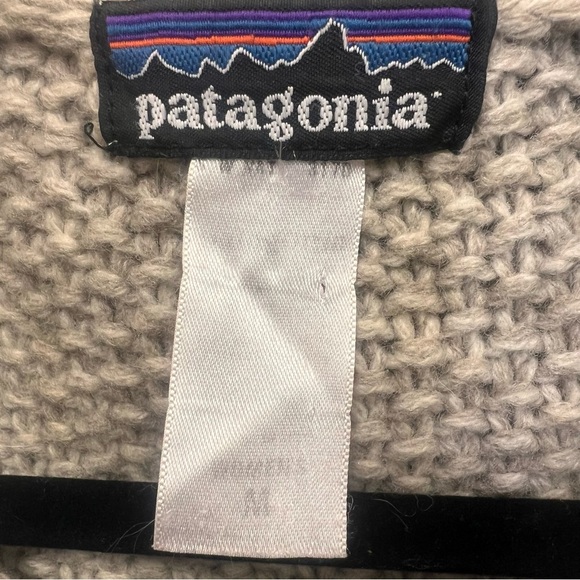 Vintage Patagonia W Chunky Cardigan Hooded 100% lambs wool size medium - Picture 5 of 10